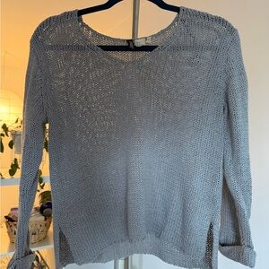 H&M Women's Light Gray V-Neck Sweater